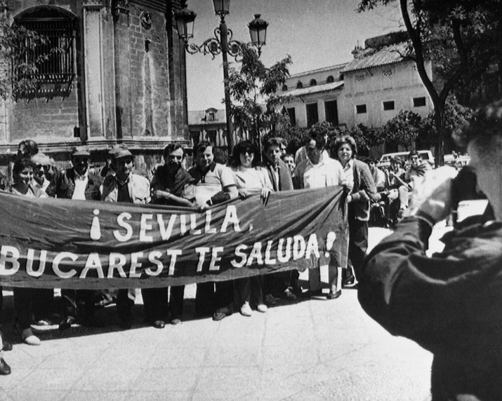 Fanii români pe străzile din Sevilla, în ziua finalei