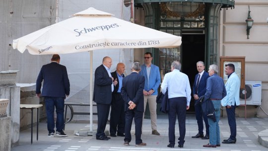 Cum a fost surprins Valentin Ceaușescu la petrecerea de 7 mai. Generația Stelei '86, eveniment de gală la Cercul Militar