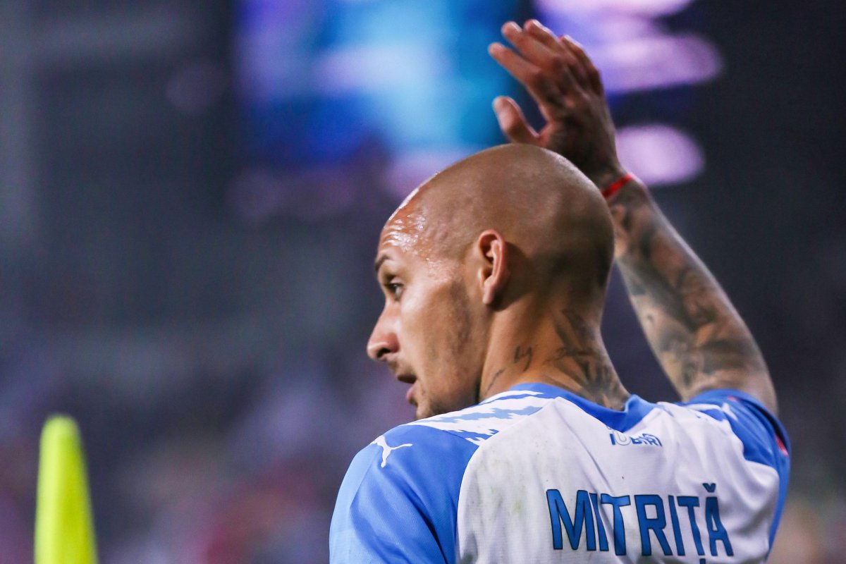 Alexandru Mitriță în meciul de fotbal dintre Universitatea Craiova și Rapid București, contând pentru Play off-ul Superligii Superbet, desfășurat pe Stadionul ”Ion Oblemenco” din Craiova, 30 martie 2024