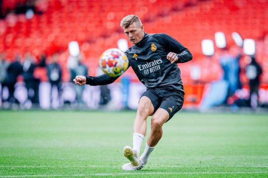 Toni Kroos, pereche fabuloasă de ghete pentru ultimul meci în tricoul lui Real Madrid! Ce și-a scris pe ele neamțul
