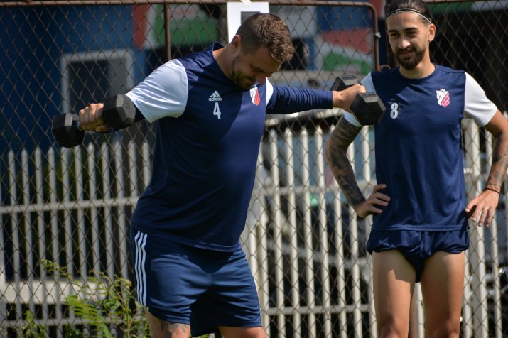 Miron și Florescu trag tare pe niște călduri insuportabile pentru a nu mai trăi emoțiile retrogradării în următorul campionat. Pe 21 iunie, moldovenii pleacă în cantonament în Austria