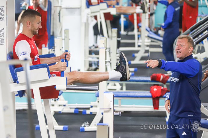 În cantonamentul de la Vatra Dornei, Dorinel Munteanu a "scos untul" din elevii săi