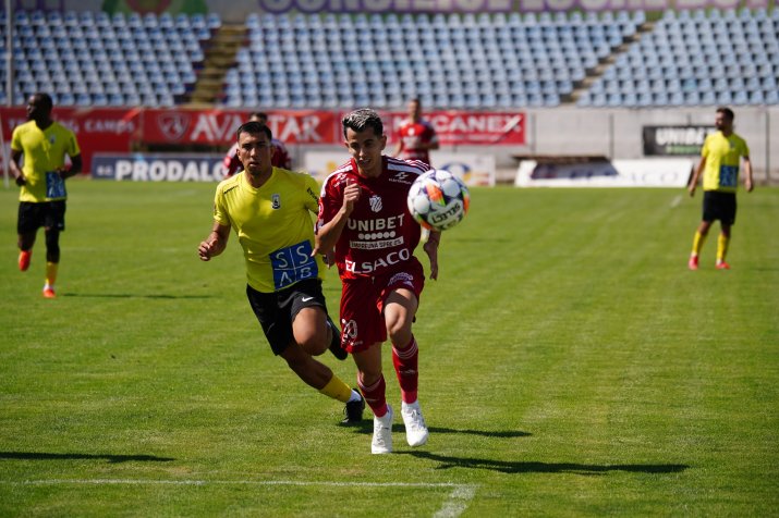 Mijlocașul argentinian Gastón Manuel "Chapi" Romano (26 de ani) a crescut la juniorii lui River Plate. El are misiunea de a ordona jocul moldovenilor