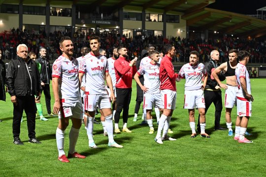 O nouă plecare de la Dinamo. Cel mai longeviv om din echipă îi părăsește pe ”alb-roșii”: ”Mă aruncă ca pe o măsea stricată”
