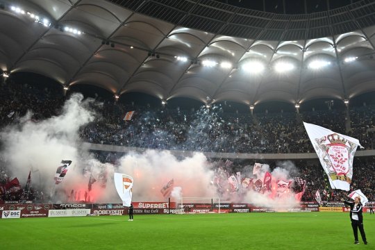 Replica bizară a lui Viorel Moldovan după ce a fost chestionat despre posibilitatea de a îi ajuta pe fanii Rapidului să introducă torțe pe stadion