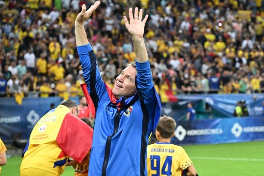 Ce perdele are Florin Răducioiu acasă: ”Asta e camera copilului!” + De ce mai are un singur tricou din cariera de jucător și care este acela