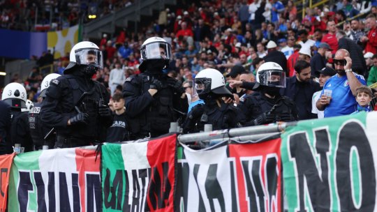 Cuțite și petarde, înainte de Italia - Albania. Poliția germană a intervenit în forță și a arestat 50 de ultrași