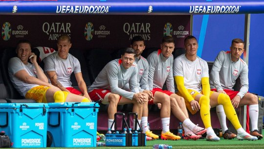 Robert Lewandowski, trup și suflet alături de colegi! Atacantul Poloniei a ratat în premieră un meci la un turneu final