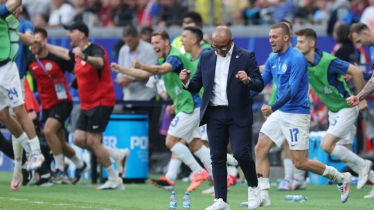 Francesco Calzona este fericit după victoria cu Belgia. Amenințare pentru România: ”O să mai marcăm goluri și ne vom califica”