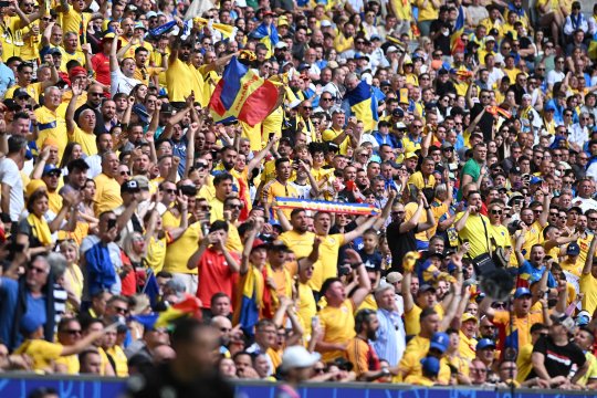 iAMsport.ro a stat de vorbă cu românul surprins de camere cu lacrimi în ochi după golul marcat de Răzvan Marin: ”Nu am realizat...”