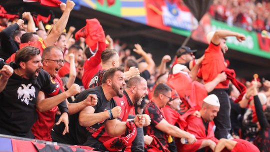 Scandal uriaș la Euro 2024. Albanezii și sârbii au început războiul. Scene incredibile pe stadioanele din Germania