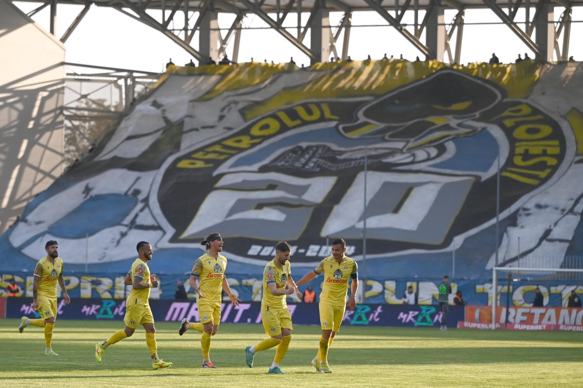 Petrolul Ploiești a terminat sezonul precedent pe locul 11 în play-off
