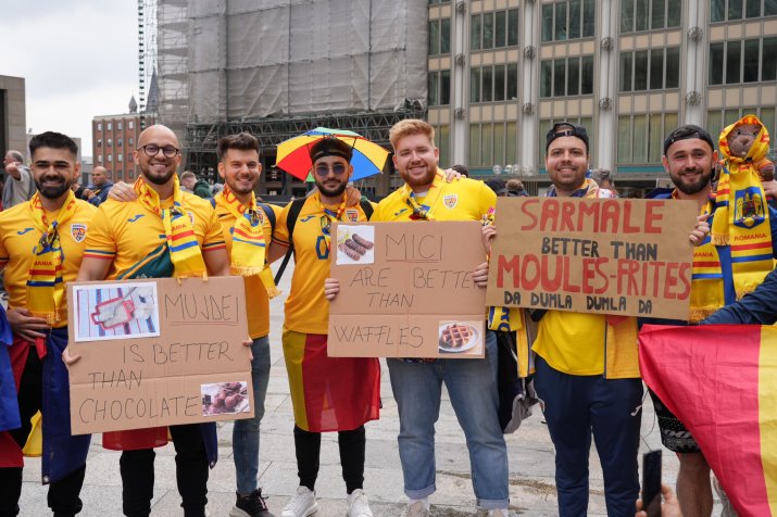 Mesajele afișate de suporterii români la Koln înainte de meciul cu Belgia