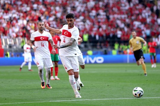 Bănele, nu te uita! Autogol antologic, a la Nicoliță, în Portugalia - Turcia