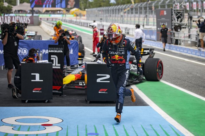 Max Verstappen câștiga MP al Spaniei