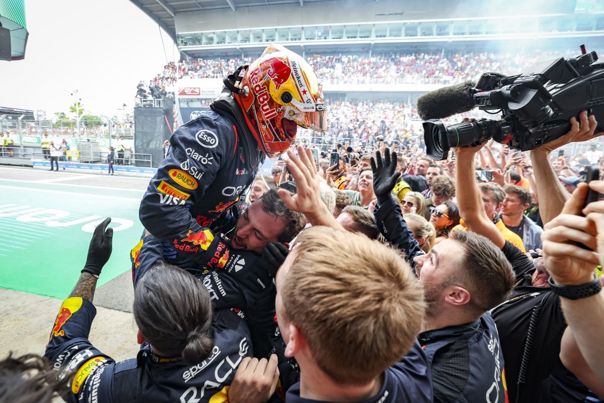 Max Verstappen câștiga MP al Spaniei