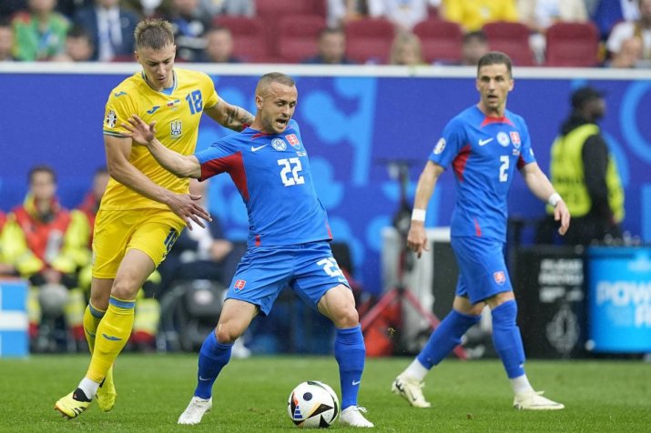 Slovacia a debutat cu o victorie, scor 1-0, în fața Belgiei, dar a pierdut confruntarea cu Ucraina (1-2)