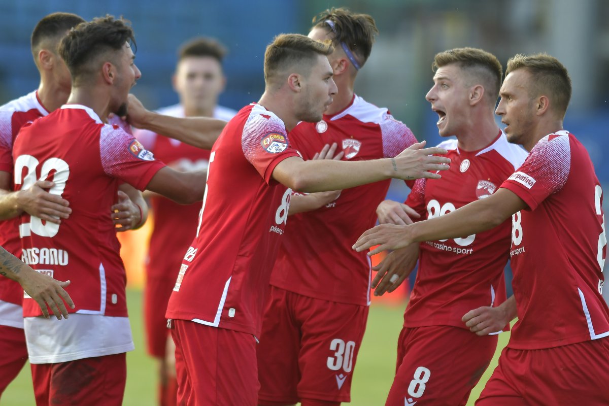 Valentin Lazăr în tricoul celor de la Dinamo
