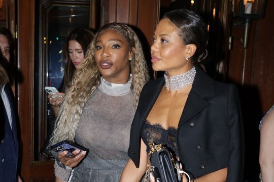 Serena Williams, cu lenjeria la vedere. Legendara tenismenă a ales o rochie transparentă pentru Săptămâna Modei de la Paris