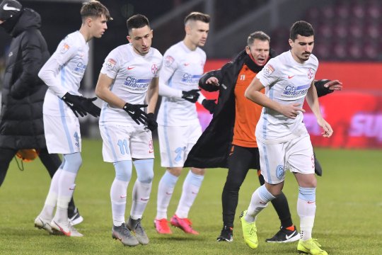 Au bătut palma: fostul jucător de la FCSB se întoarce în România și a semnat