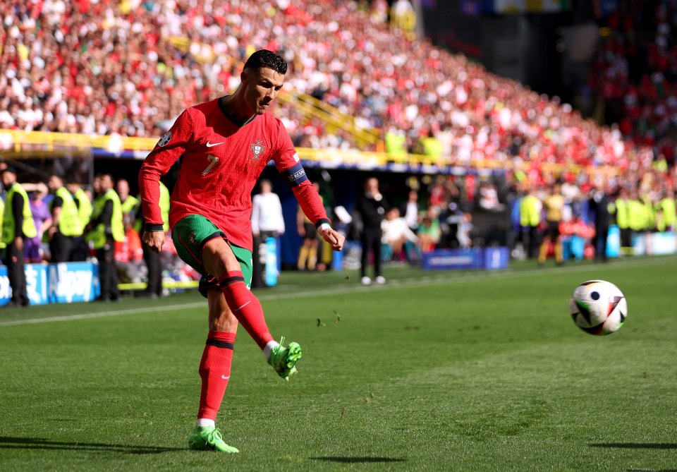 Cristiano Ronaldo (Portugalia) este după EURO 2024 deținătorul recordului de participări la turneele finale ale Campionatul European: 6