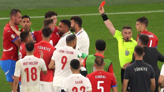 Istvan Kovacs a enervat pe toată lumea după ce a stabilit recordul de cartonașe acordate într-un meci, la Euro: ”A fost atât de îngâmfat”