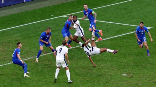 Nebunie în ultimele secunde la Anglia - Slovacia! Jude Bellingham a egalat din foarfecă și i-a salvat pe britanici de la eliminare