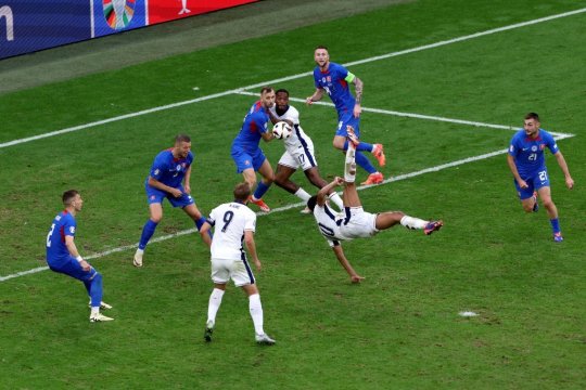Nebunie în ultimele secunde la Anglia - Slovacia! Jude Bellingham a egalat din foarfecă și i-a salvat pe britanici de la eliminare