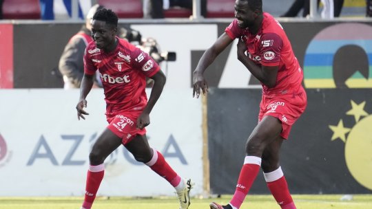 Omondi s-a afișat pe rețelele de socializare în tricoul celor de la Poli Iași și acum regretă gestul în fața suporterilor arădeni: ”Îmi cer scuze pentru confuzia creată”