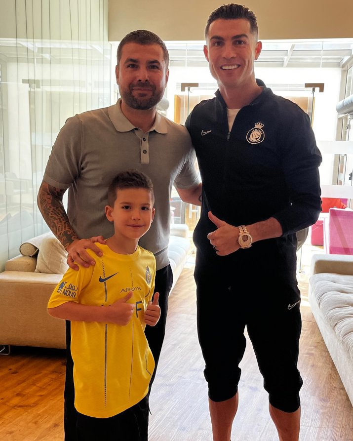 Cristiano Ronaldo s-a arătat foarte deschis la întâlnirea cu Adi Mutu și cu fiul său, Tiago