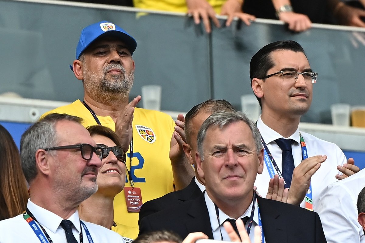 Marcel Ciolacu și Răzvan Burleanu au anunțat investii publice în academiile de fotbal