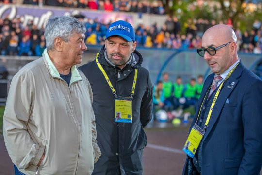 Florin Maxim, un antrenor fericit după victoria clară a Corvinului cu Paksi: "Mai puteam marca!"