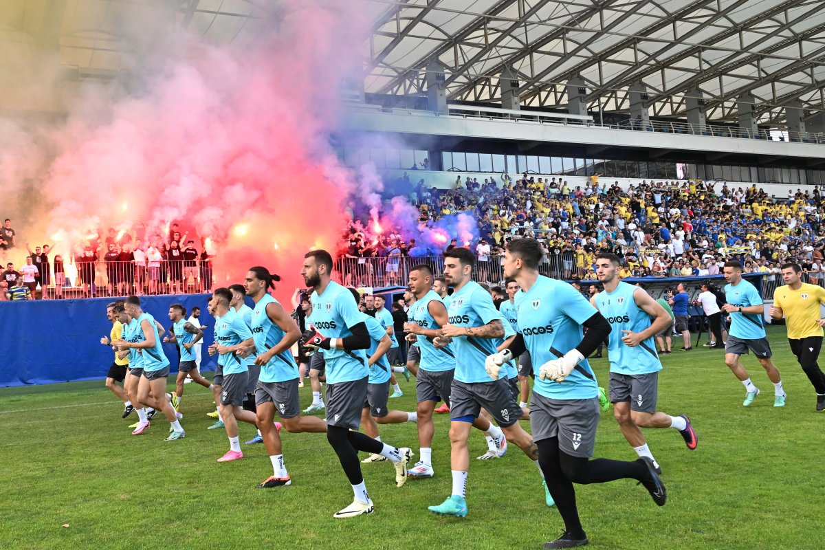 Atmosfera de pe stadionul Ilie Oană este incendiară nu doar la meciurile găzarilor ci și la alte evenimente precum reunirea echipei