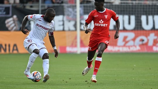 UTA - Rapid 1-1! Tensiune la Arad. Elevii lui Mircea Rednic au scăpat victoria pe final