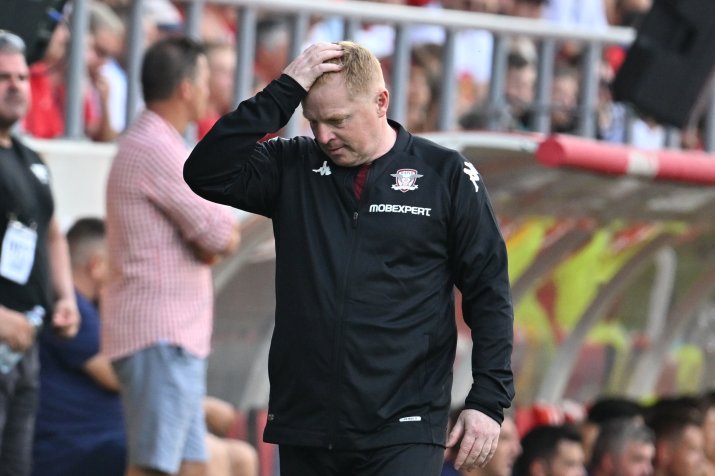 Neil Lennon a ignorat canicula la Arad