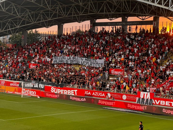 Acesta este bannerul care a vizat conducerea clubului arădean