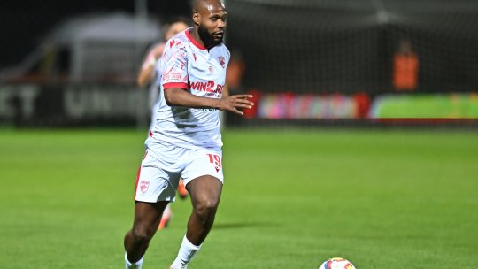 Dinamoviștii au cerut penalty în startul meciului cu CFR Cluj, în urma unei intrări a lui Camora asupra lui Abdallah