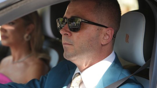 Cu ce mașină de peste 200.000 euro au venit nașii lui Ianis Hagi la Palatul Știrbey