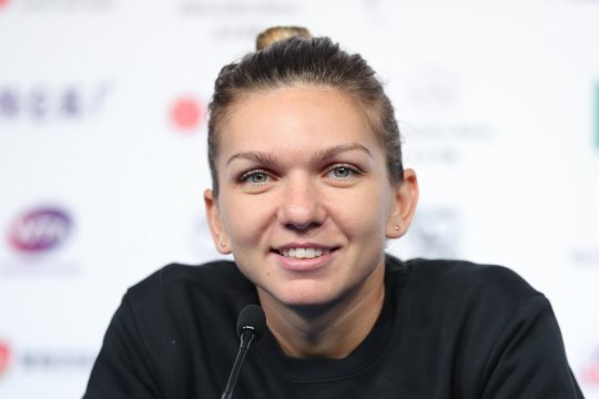 Simona Halep, la nunta lui Ianis: ”Sunt foarte tinerei!”. Ținuta cu care a întors privirile sportiva la marele eveniment