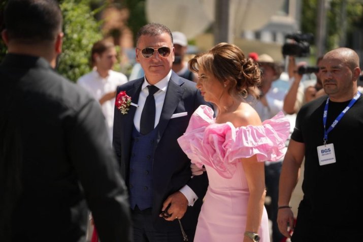 Doamnele au impresionat prin eleganță la nunta lui Ianis Hagi cu Elena Tănase