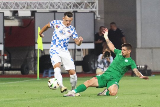 Corvinul Hunedoara - Paksi 0-2. Eșec ”dulce” pentru hunedoreni. Corvinul merge mai departe