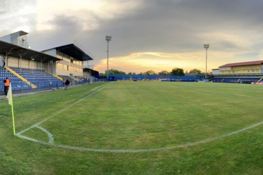 FCSB caută prima victorie a campionatului pe un gazon foarte prost. Cum arată suprafața de joc de la Clinceni