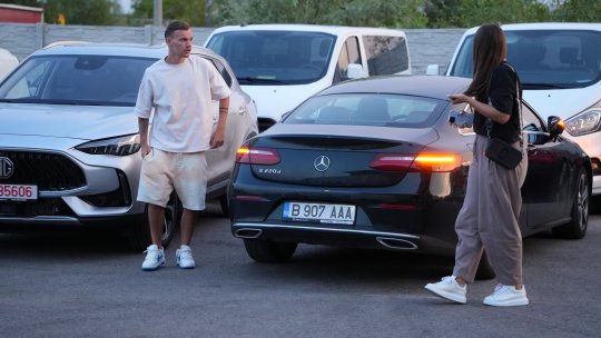 Cel mai sexy fan de la Slobozia - FCSB! Alexandru Pantea a venit să își susțină colegii, alături de iubita sa. Cât de frumoasă este Alina