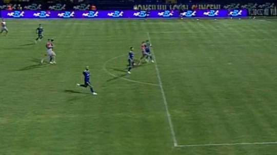 FCSB a marcat dintr-un penalty controversat! Fanii ialomițeni au început să scandeze: ”Hoții, hoții”