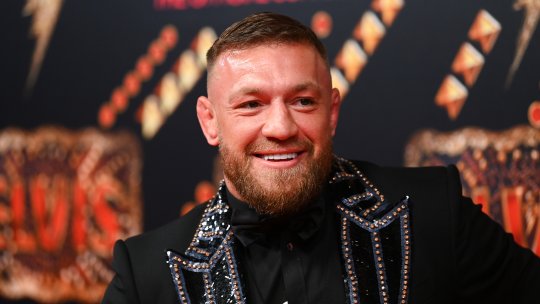 Conor McGregor sprijină doi dintre cei mai cunoscuți fotbaliști ai planetei. Suma plătită de celebrul pugilist