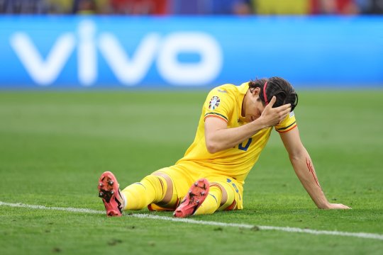 Ianis Hagi, însângerat după doar două minute din duelul cu Olanda! Ce a pățit decarul României: a fost necesară intervenția medicilor