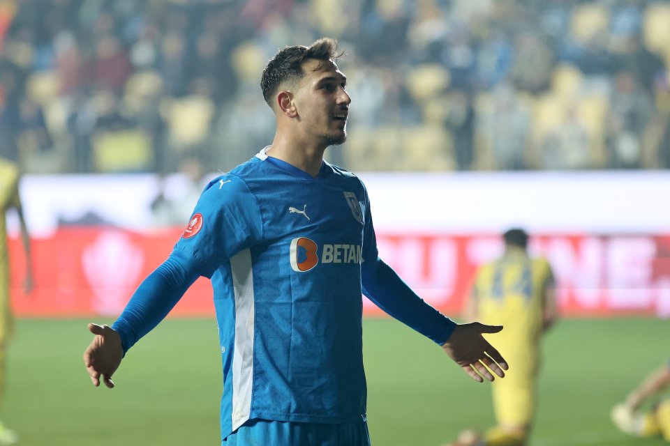 Jovan Markovic (Universitatea Craiova) după un gol marcat în meciul de fotbal dintre Petrolul Ploiești și Universitatea Craiova contând pentru SUPERLIGA SUPERBET, desfășurat pe Stadionul ”Ilie Oană” din Ploiești, 29 februarie 2024