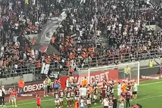 Jucătorul de la Rapid chemat special de galerie la finalul partidei cu CFR Cluj