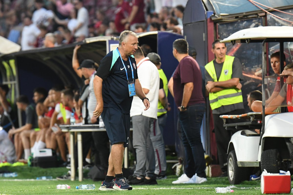 Dan Petrescu, antrenorul celor de la CFR Cluj