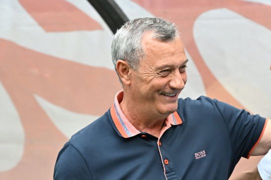 UTA a pierdut cu Craiova, dar Mircea Rednic a râs de Mihai Rotaru: ”El mi-a zis ‘Strâmbulică'” + ”O să i se dea dreptate lui Mititelu”